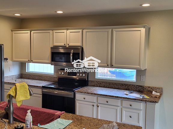 4th image of 5523 W Elgin St