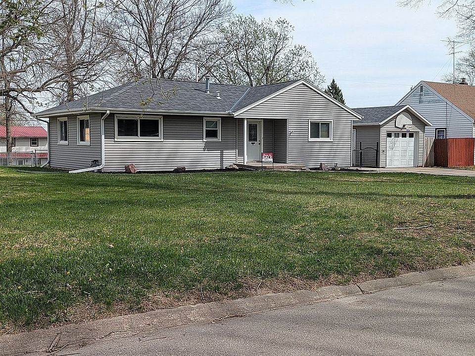 1st image of 1386 Midland St