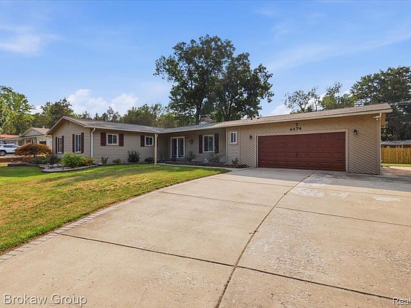 2nd image of 4474 Cedardale Ln