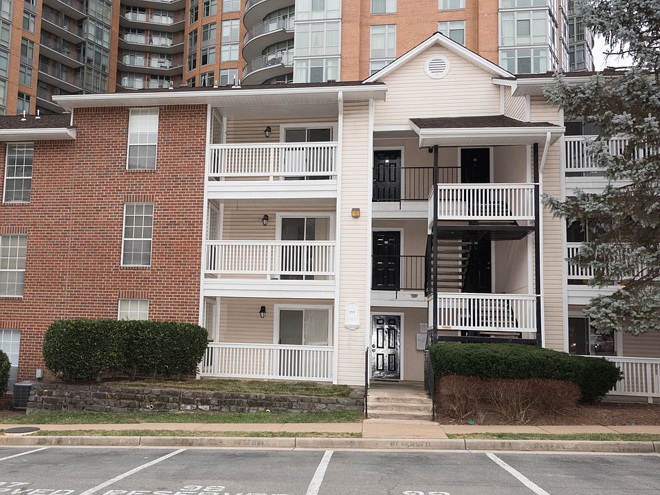 1st image of 1519 Lincoln Way APT 301B