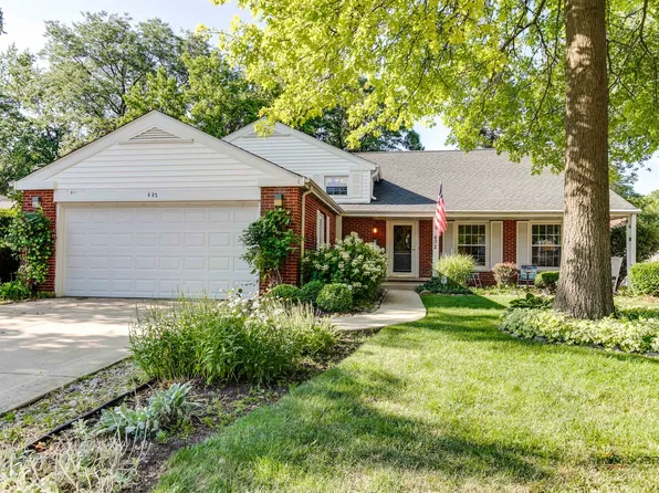 402 W Victoria Ln, Arlington Heights, IL 60005