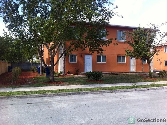3rd image of 146 NW 166th St