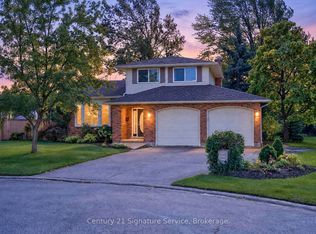 11 Fuller Cres, Thorold, ON L2V 4B9