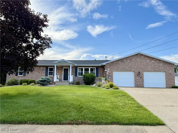 209 Flintwood Dr, Marietta, OH 45750