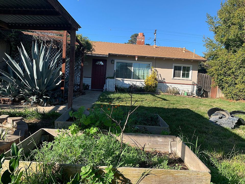 1st image of 3089 Lancaster Dr