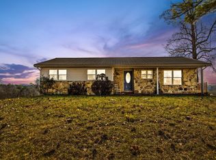 440 E Spencer Rd, Campton, KY 41301