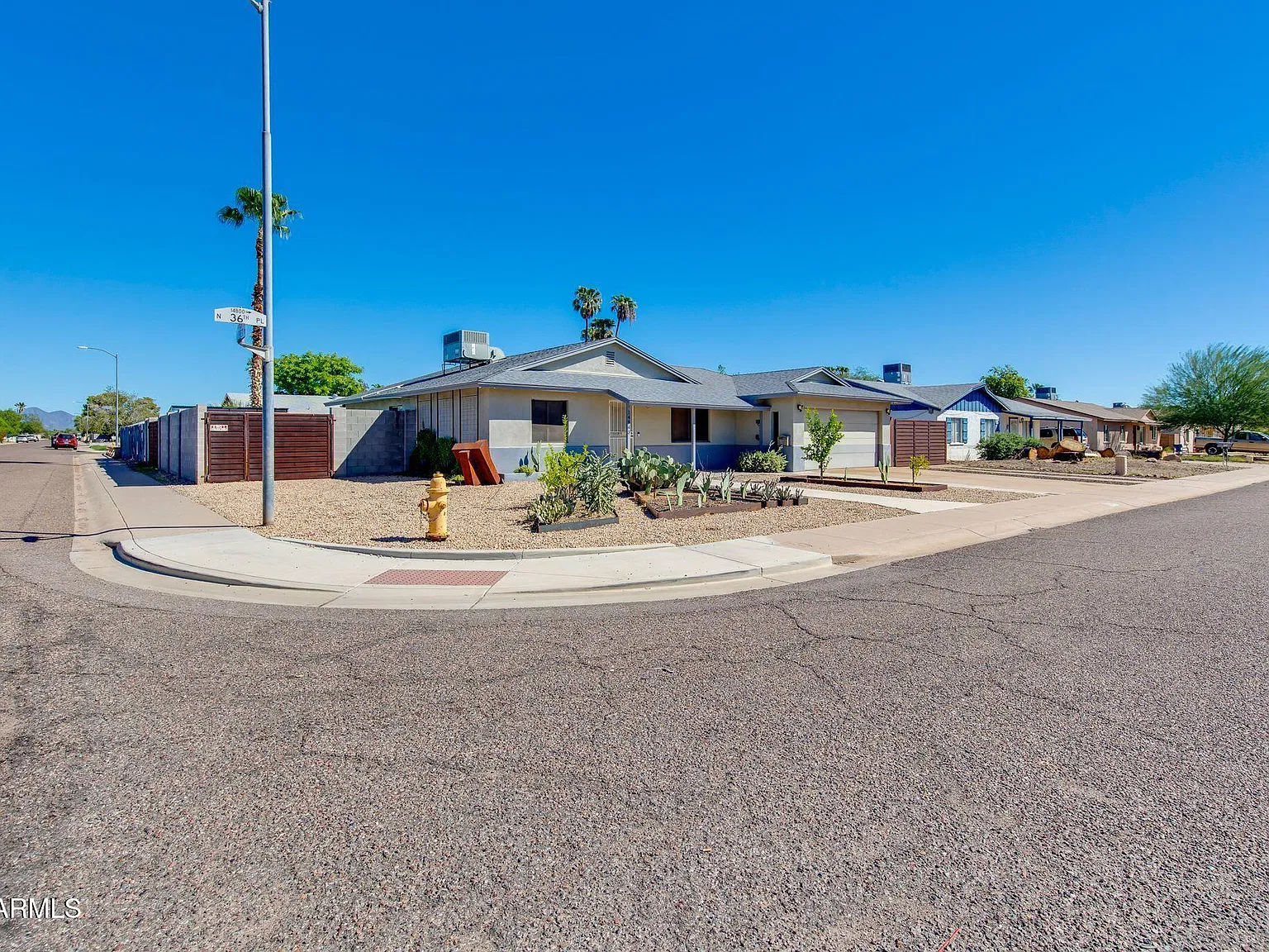 4 bed, 2.0 bath, 1539 sqft, $3,500 — Photo 3