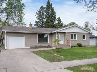 1022 24th Ave S, Grand Forks, ND 58201