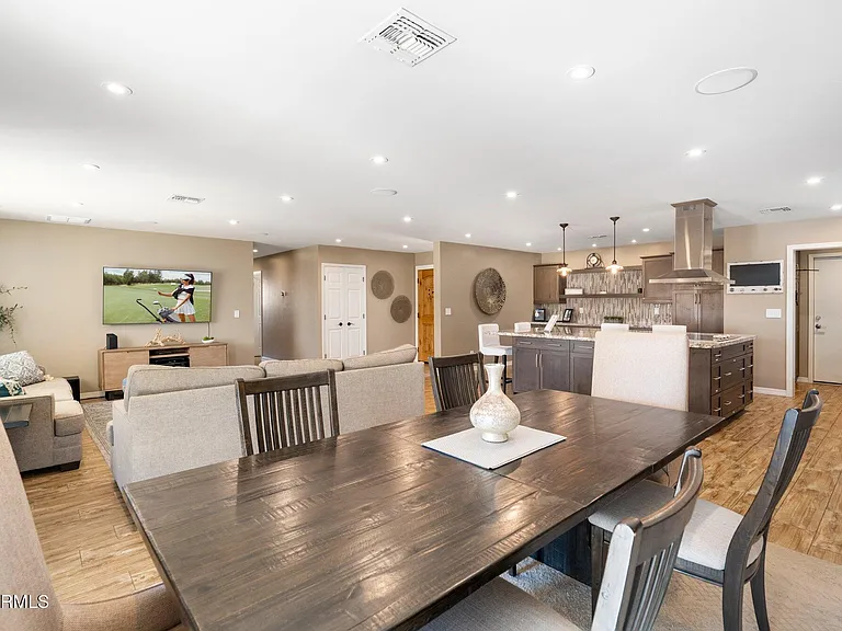8625 E Lincoln Dr — Photo 11