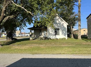 200 SW 1st St, Washington, IN 47501