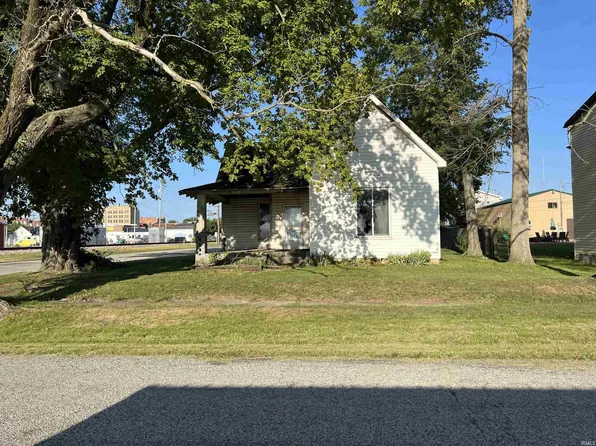 200 SW 1st St, Washington, IN 47501