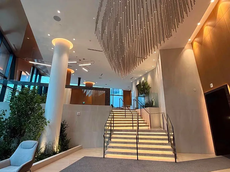 60 Central Park Dr #Penthouse 02 — Photo 2
