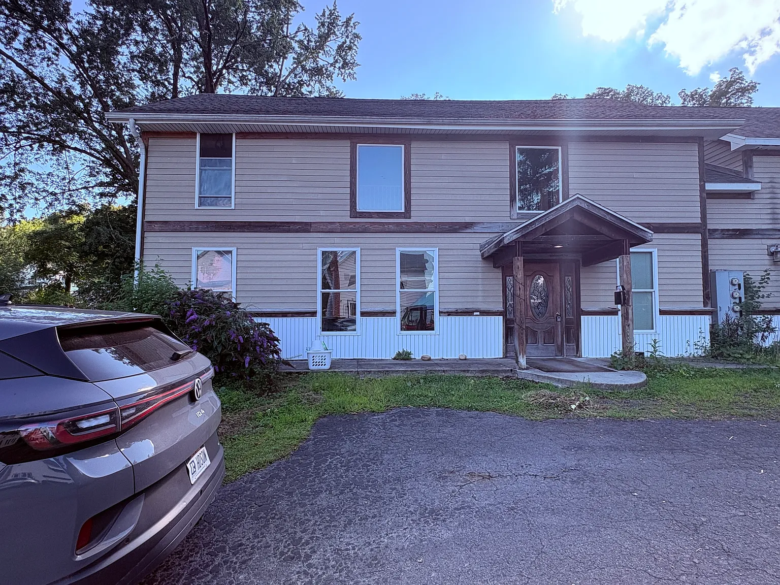 2 bed, 1040 sqft, $1,700 — Photo 1