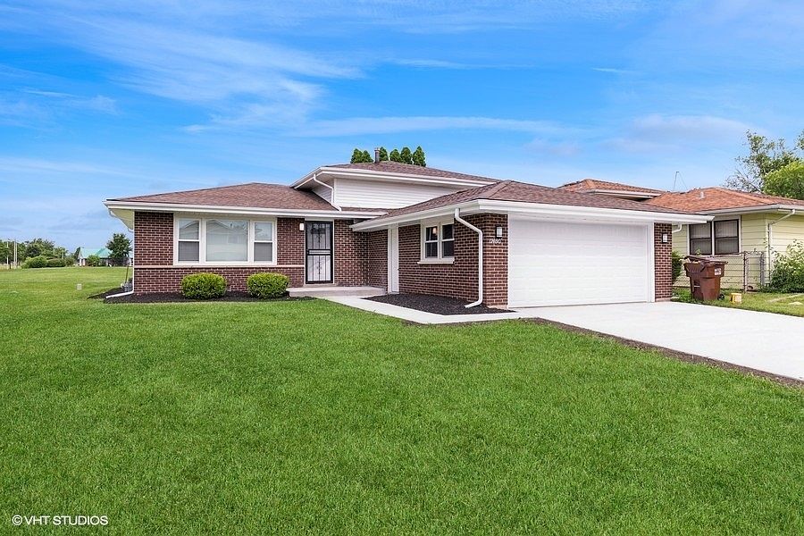 1st image of 17480 Park Ln