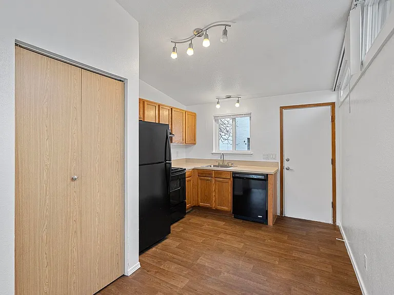 Manhattan Apartments - Normandy Park — Photo 63