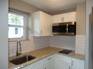298 Meridian St APT 3, Boston, MA 02128