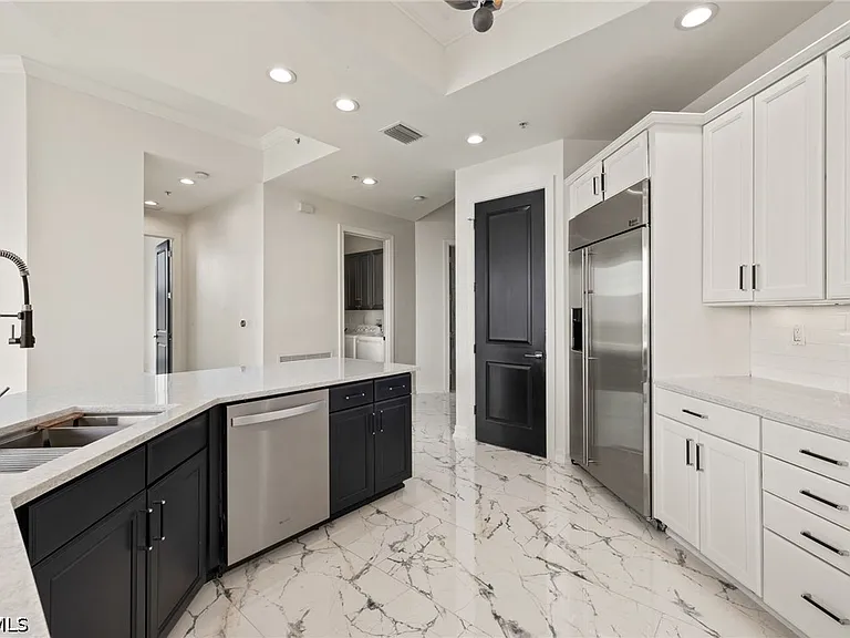 3426 Hancock Bridge Pkwy #Penthouse 05 — Photo 2