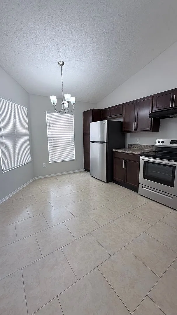 3 bed, 2.5 bath, 1471 sqft, $2,195 — Photo 4