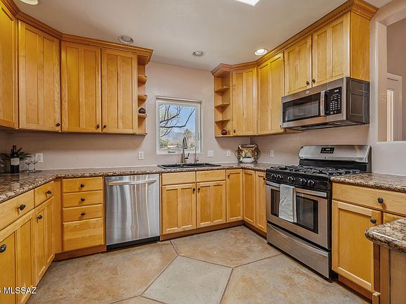 5th image of 2202 N Conestoga Ave