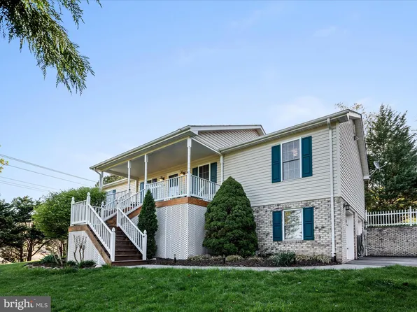 1600 W Commonwealth Dr, Front Royal, VA 22630