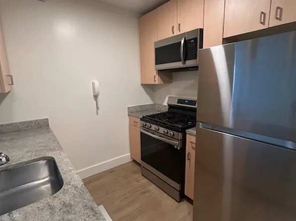 510 West 52nd Street image 1 of 5