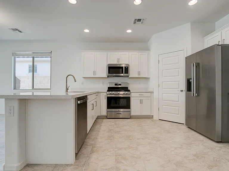 16805 W Shangri La Rd — Photo 9