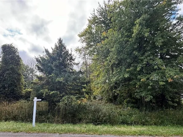 59 Parma Center Rd #13, Hilton, NY 14468
