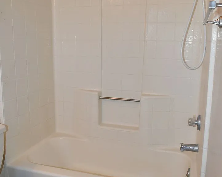 8100 Fernwood Ave — Photo 11