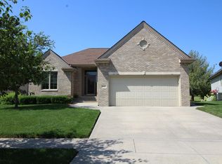 7443 Laura Lynn Ct, Lincoln, NE 68516