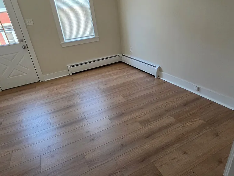 654 Poplar St — Photo 18