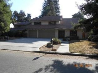 15171 Oak Ranch Dr, Visalia, CA 93292