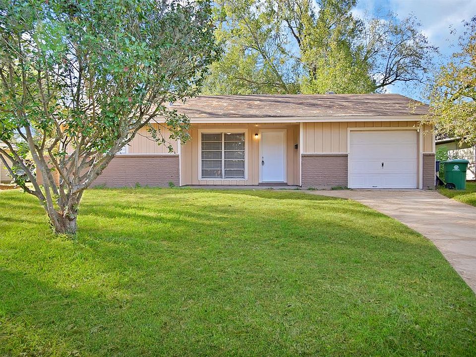 1st image of 10427 Hollyglen Dr