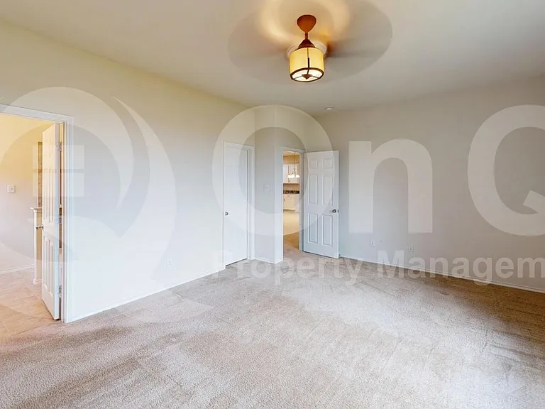 2213 Heaton St — Photo 11