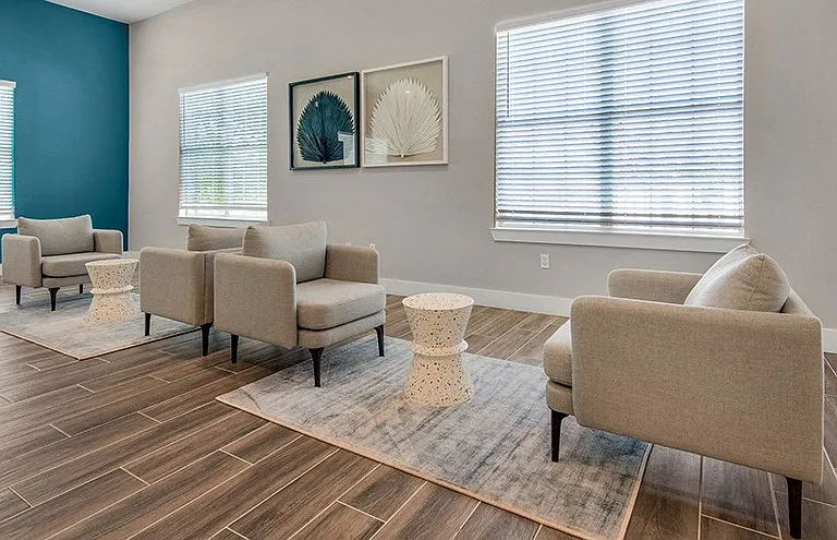 Marcus Pointe Grande Apartment Homes — Photo 28