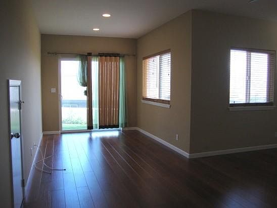2nd image of 9 Papaiaulu Pl Unit M