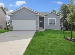 1706 Willow Ct, Norwalk, IA 50211