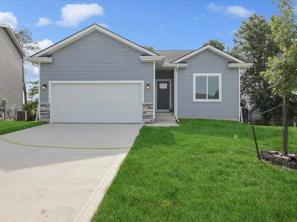 1706 Willow Ct, Norwalk, IA 50211