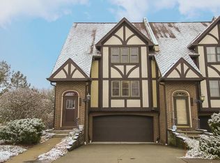 3513 Hampton Rd, Pepper Pike, OH 44124