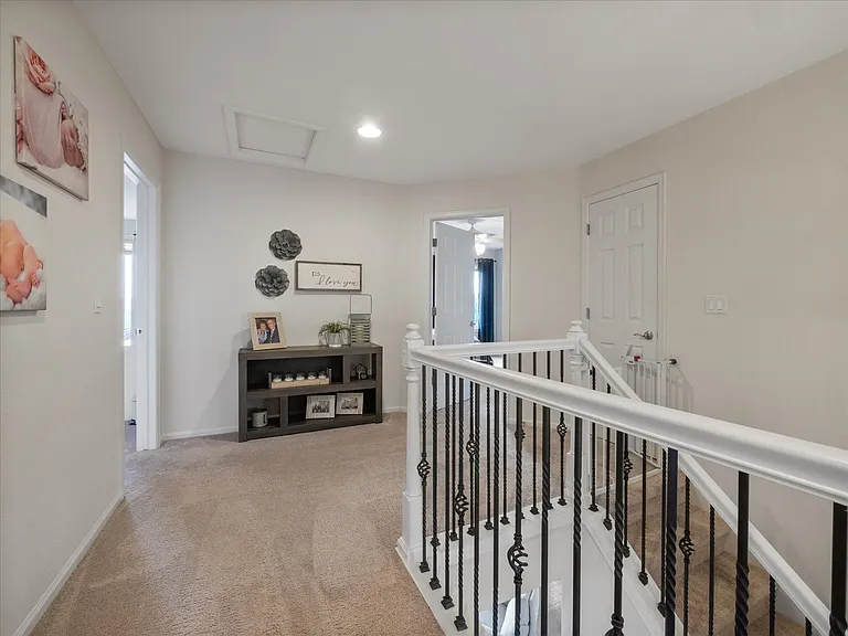 1048 Orion Way — Photo 25