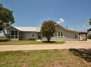 287 Sunflower Trl, Luling, TX 78648