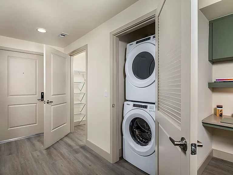 Rivair Apartment Homes — Photo 60