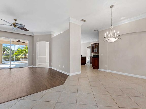 4th image of 504 NW Ashton Way