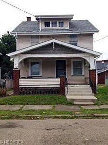 1st image of 823 Brown Ave NW