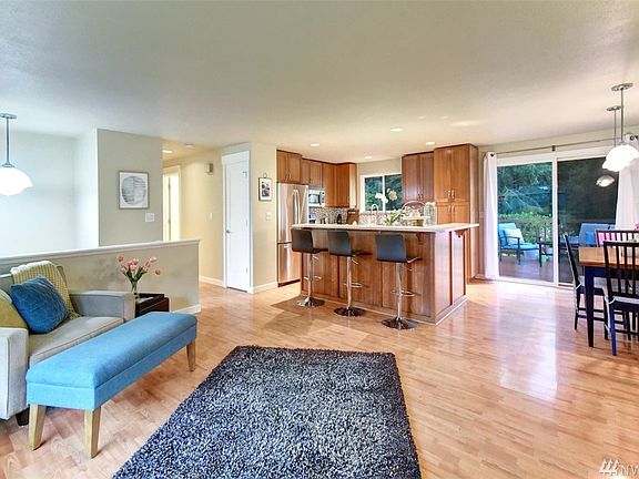 5th image of 12319 NE 68th Pl