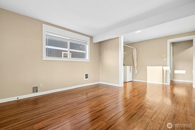 5th image of 2554 S J Street