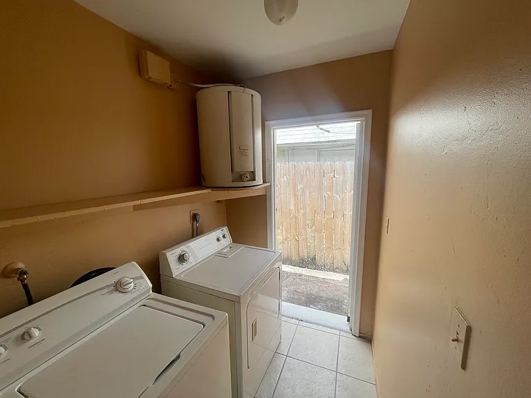 1316 NW 8th Ave #A — Photo 5