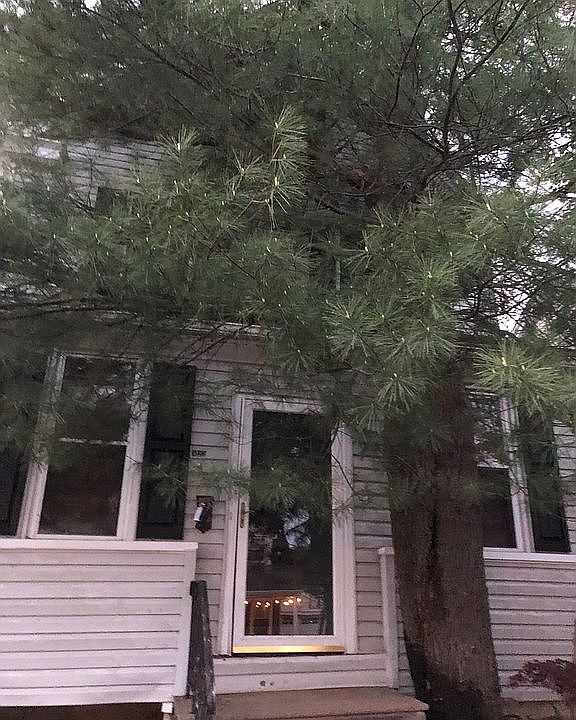 1st image of 122 Hilton Ave