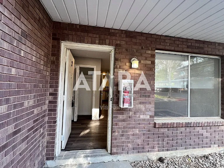 Pine Terrace — Photo 7