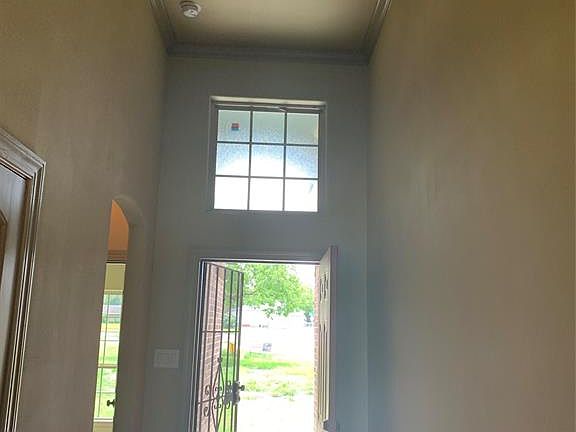 3rd image of 1705 E Ohio Ave