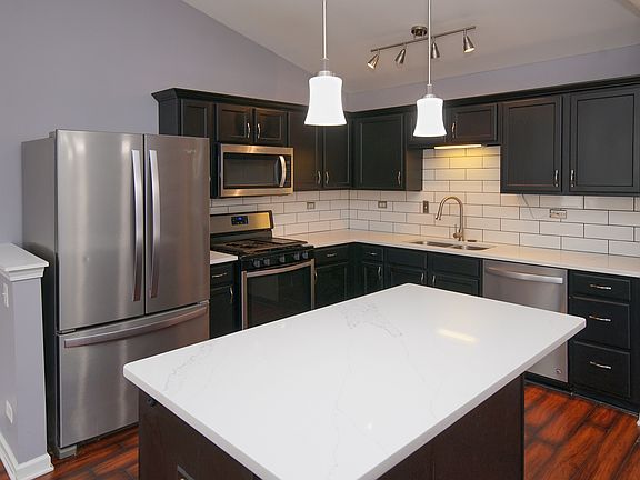 4th image of 706 Hidden Creek Ln Unit 706